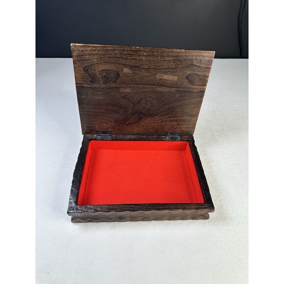 Vintage Carved Wood Box Hinged Lid Old World Map Folk Art Spain 7.75 W 1960’s - Picture 7 of 12